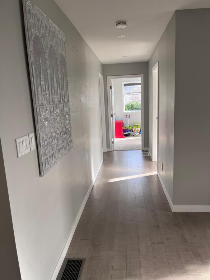 Quiet Three Bedrooms House วิกตอเรีย ภายนอก รูปภาพ