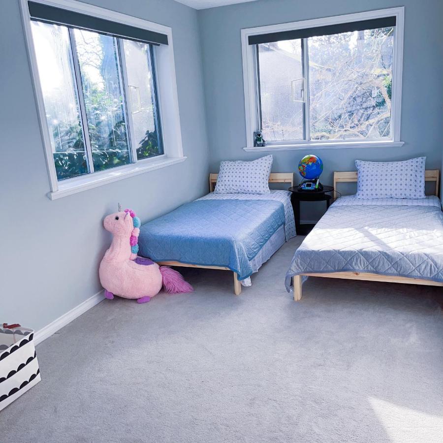 Quiet Three Bedrooms House วิกตอเรีย ภายนอก รูปภาพ